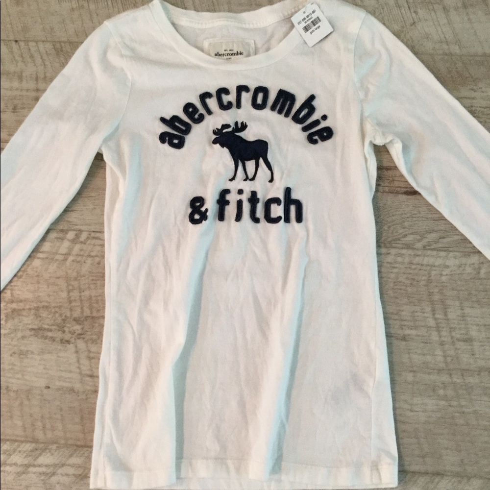 Vintage 00’ Brand New Abercrombie and Fitch top,